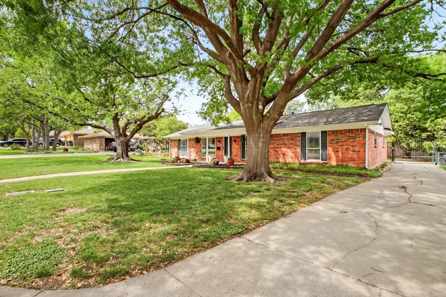 6304 Whitman Avenue, Fort Worth, TX 76133 - #2