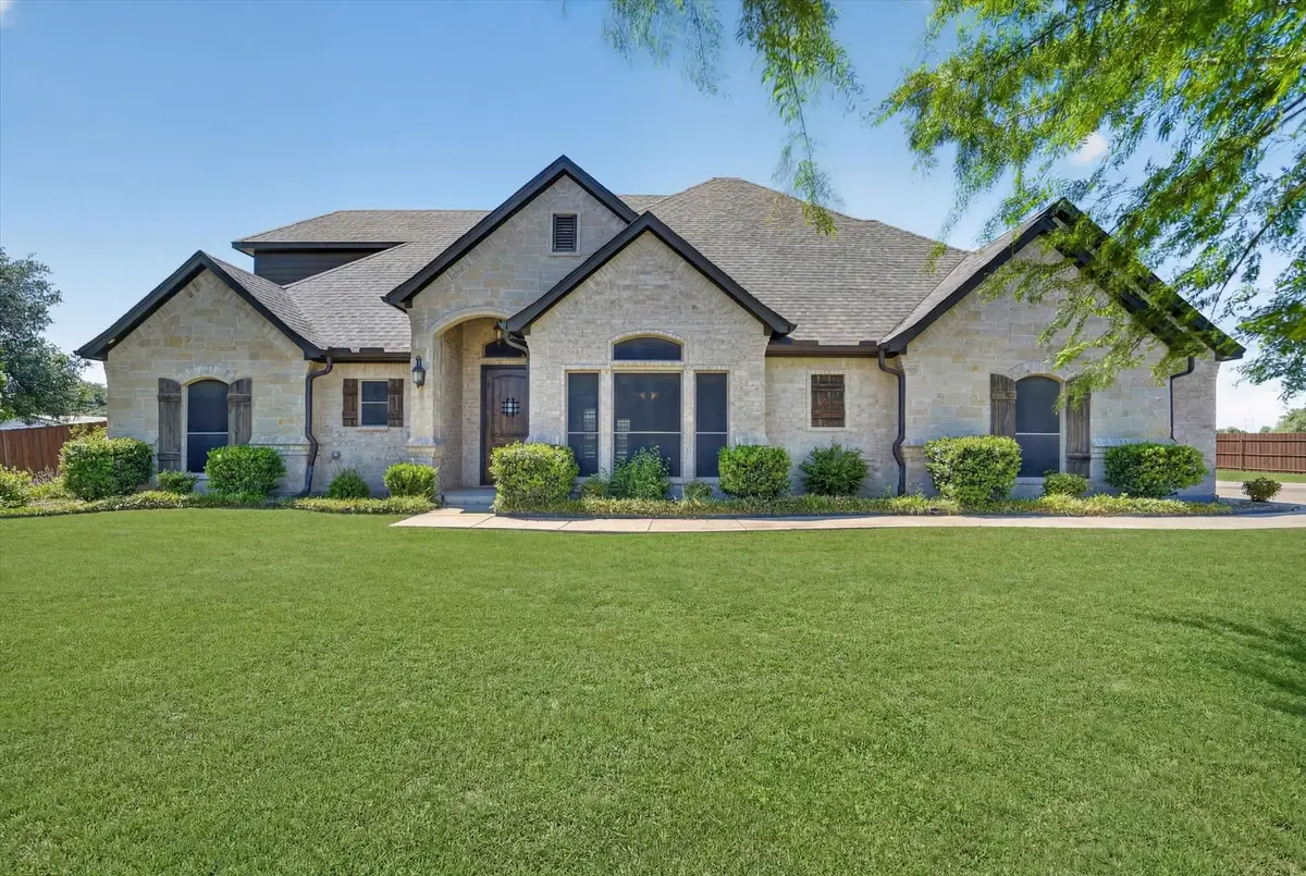 2000 Adams Lane S, Azle, TX 76020 - #1