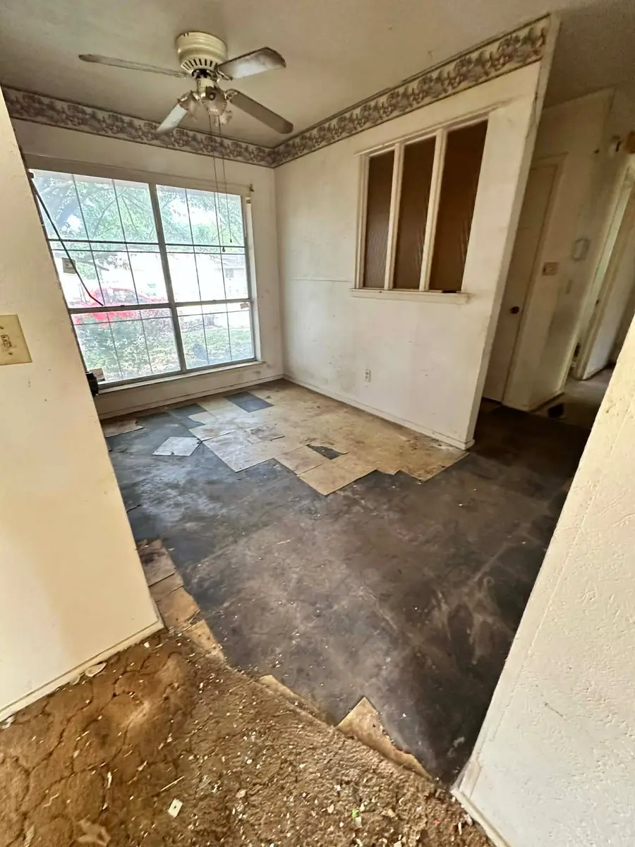 9920 Gulf Palms Drive, Dallas, TX 75227 - #2