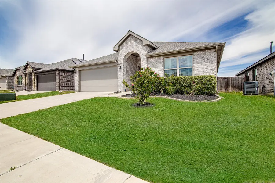 1109 Nighthawk Trail, Alvarado, TX 76009 - #2