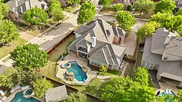 781 Lark Street, Lantana, TX 76226