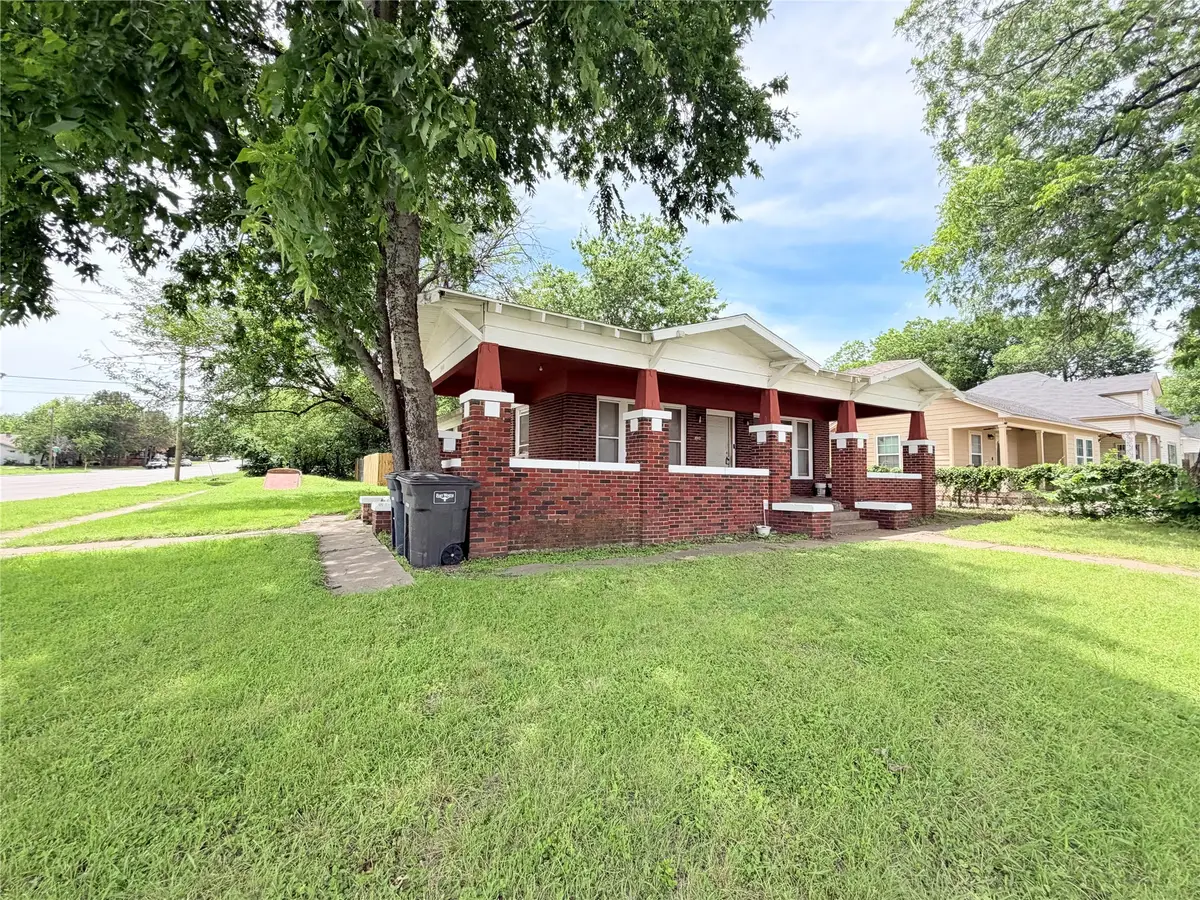 900 W Central Avenue, Fort Worth, TX 76164 - #1