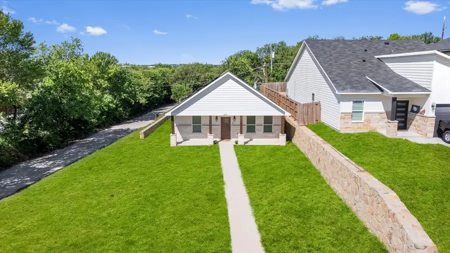 2601 Hutchinson Street, Fort Worth, TX 76106 - #2