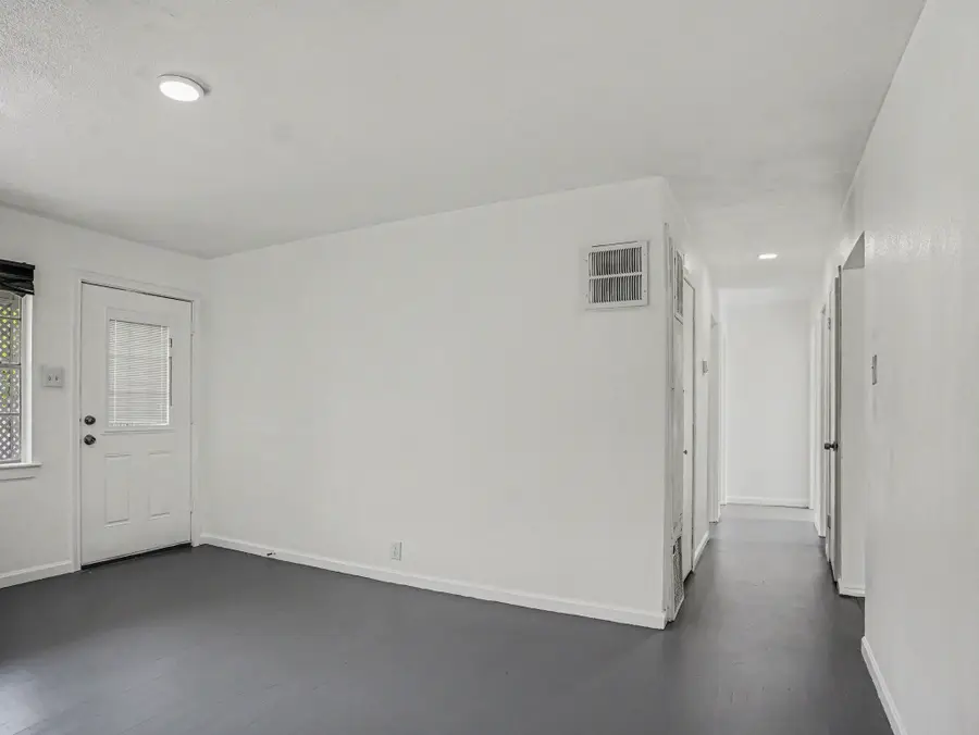 813 32nd Street, Grand Prairie, TX 75050 - #3