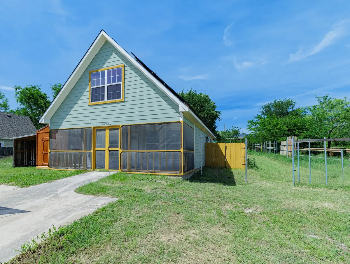 10906 Shady Oaks Drive, Runaway Bay, TX 76426 - #1