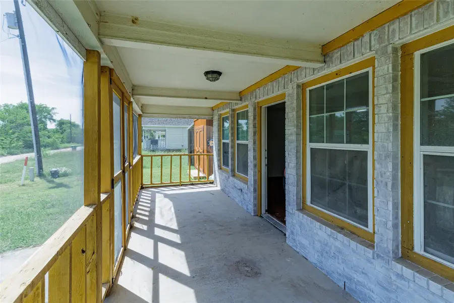 10906 Shady Oaks Drive, Runaway Bay, TX 76426 - #3