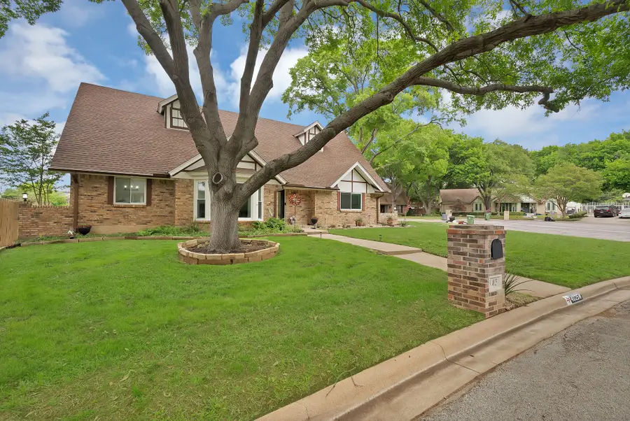 4025 Diamond Loch W, North Richland Hills, TX 76180 - #3