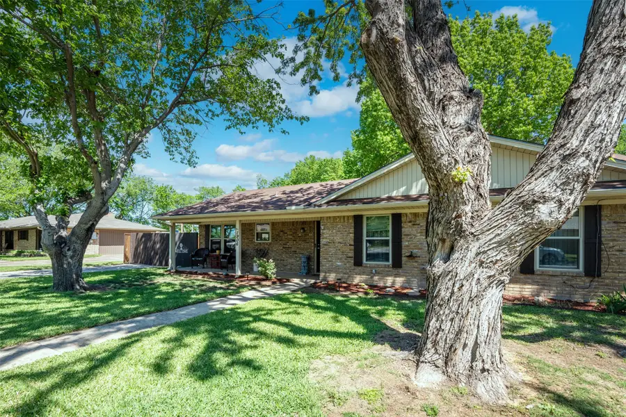 1906 Spring Valley Drive, Denton, TX 76208 - #2