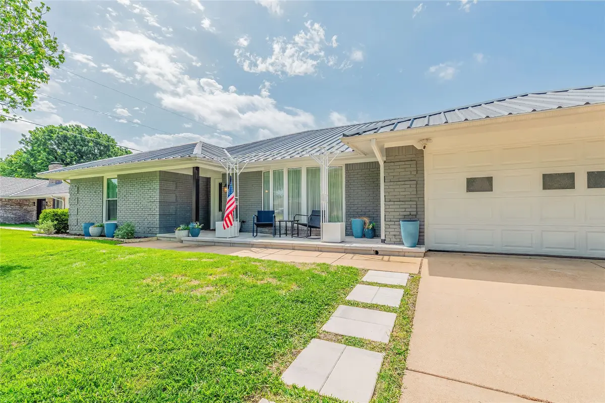 1100 Byron Lane, Arlington, TX 76012 - #1