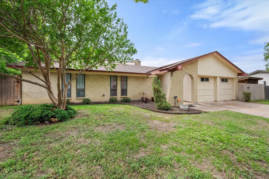 802 Crest Oak Court, Arlington, TX 76012 - #2