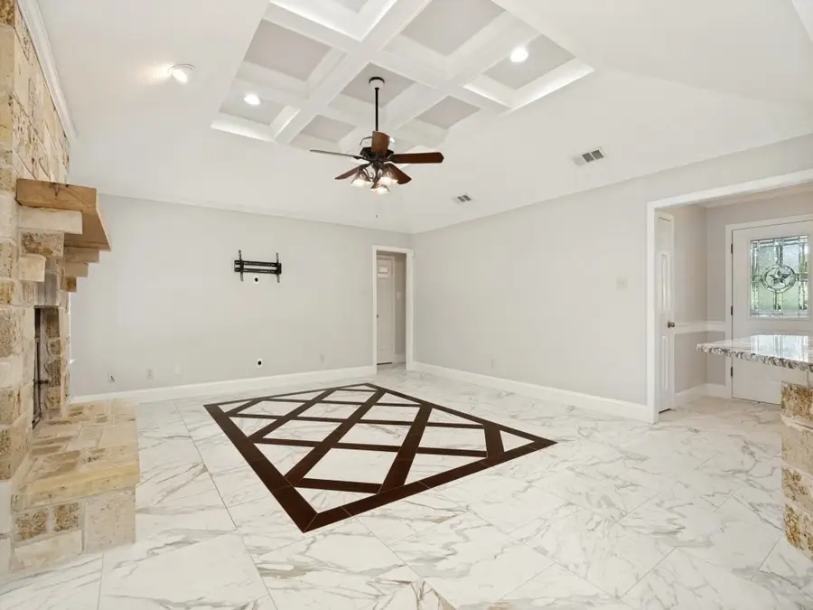 241 Southview Drive, Hudson Oaks, TX 76087 - #3