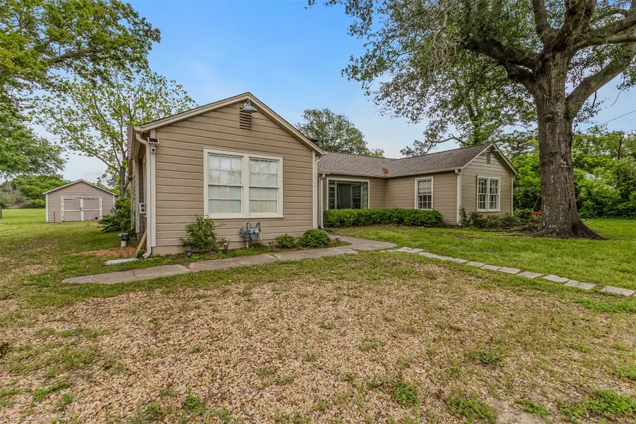 914 Griffith Avenue, Terrell, TX 75160 - #2