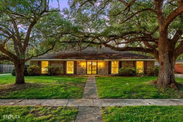 2305 Arlington Place, Bossier City, LA 71111