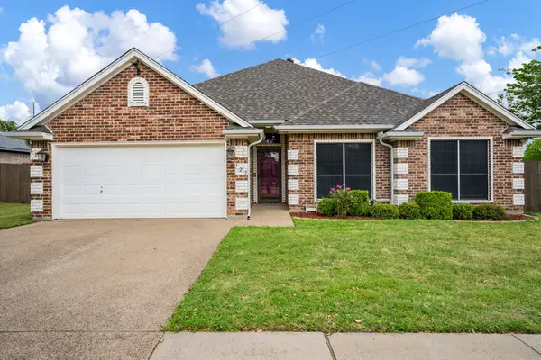 325 Village Parkway, Crowley, TX 76036