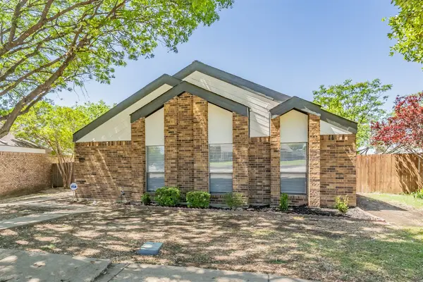 4052 La Costa Court, Irving, TX 75038