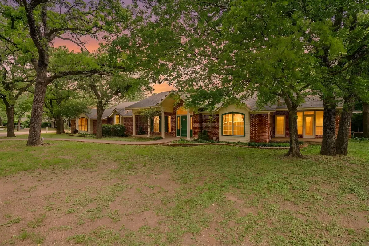 2215 California Lane, Arlington, TX 76015 - #1