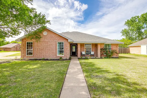 605 Rhonda, Italy, TX 76651