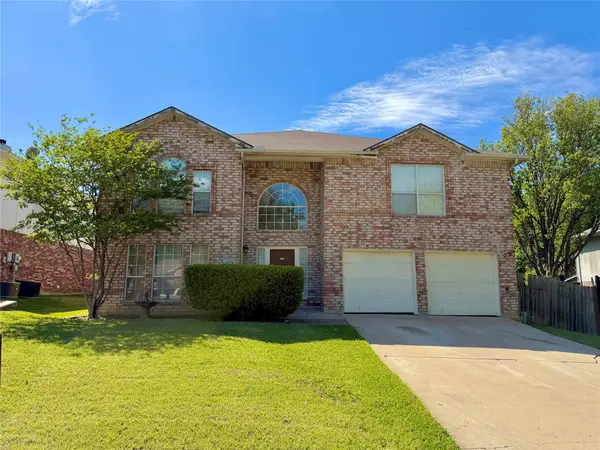 5518 Heathercrest Drive, Arlington, TX 76018