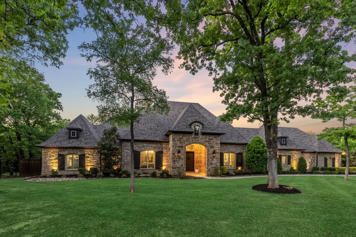 521 W Waters Edge Way, Oak Point, TX 75068 - #1