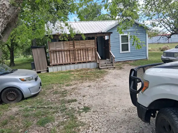 701 W Colorado Street, Groesbeck, TX 76642