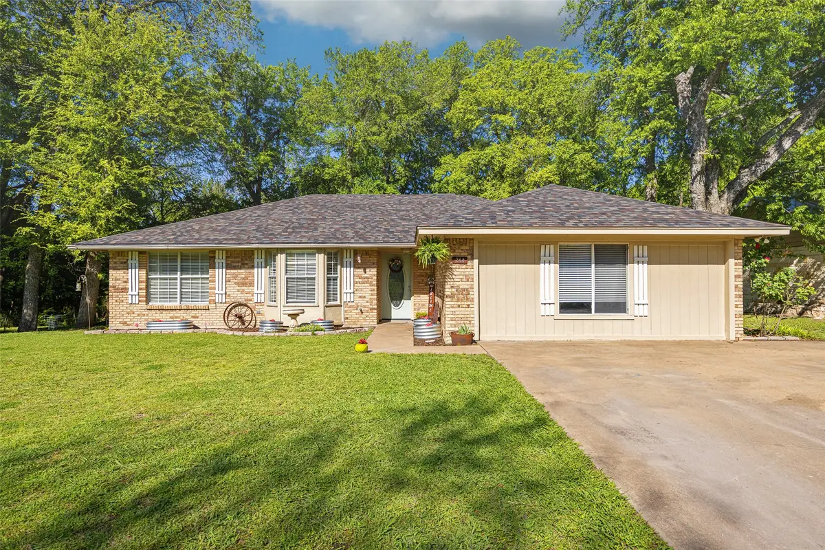 208 Rolling Hills Lane, Farmersville, TX 75442 - #1