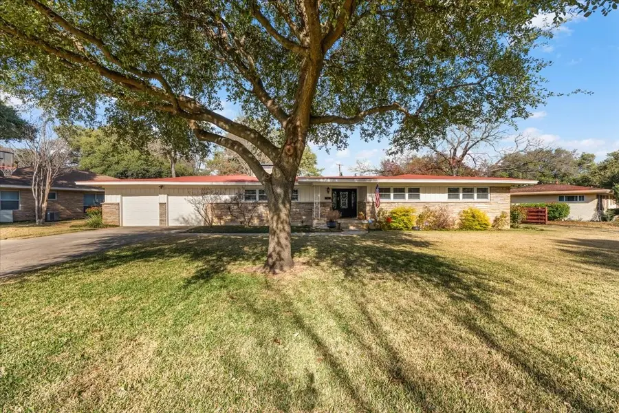 4612 Holiday Lane W, North Richland Hills, TX 76180 - #2