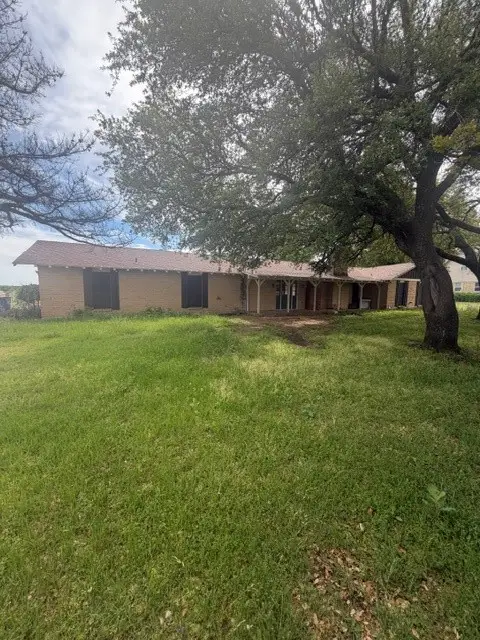 828 Cockrell Hill Road, Ovilla, TX 75154
