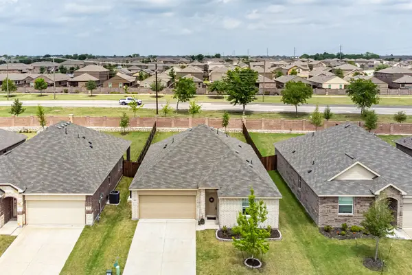 1800 Chestnut Oak Court, McKinney, TX 75071