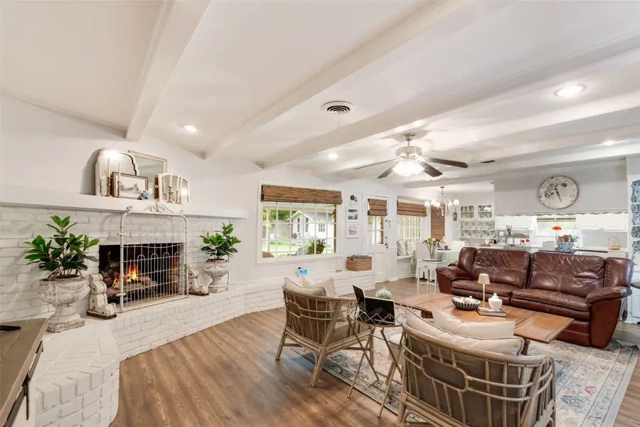6041 Wimbleton Way, Fort Worth, TX 76133 - #2