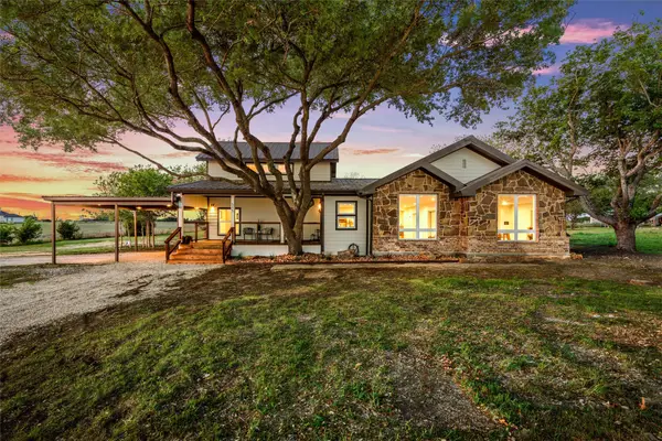 515 Iron Bridge Road, Lorena, TX 76655