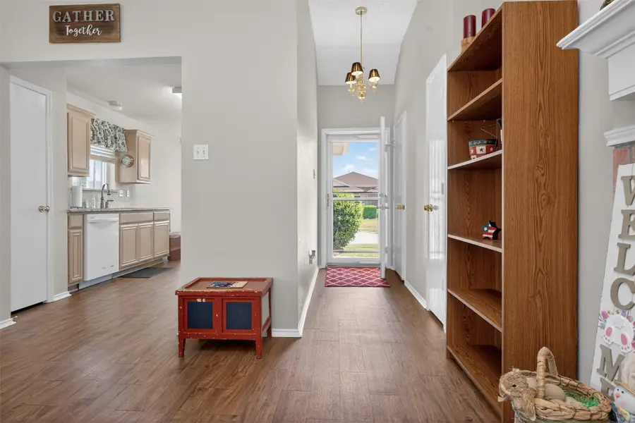 5700 Alicante Drive, Arlington, TX 76017 - #2