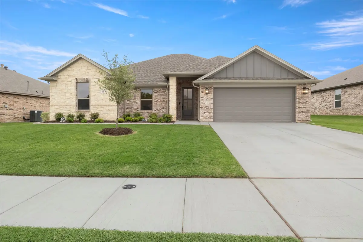 637 Mooney Drive, Saginaw, TX 76179 - #1
