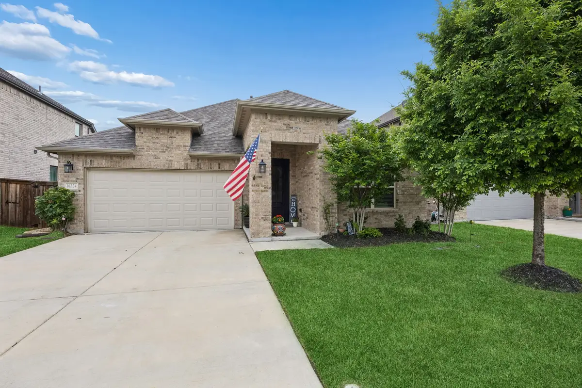 10324 Lakemont Drive, Fort Worth, TX 76131 - #1