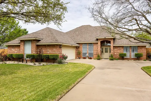 504 Buena Vista Court, Granbury, TX 76049