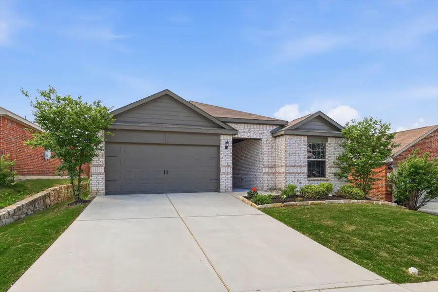 165 Bandana Circle, Newark, TX 76071 - #2