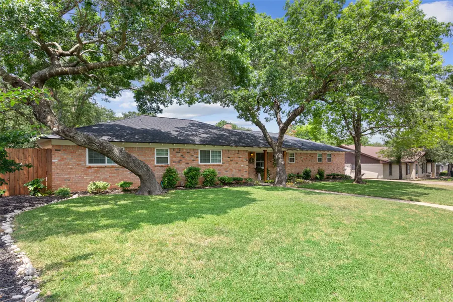 7844 Fairway Road, Woodway, TX 76712 - #2