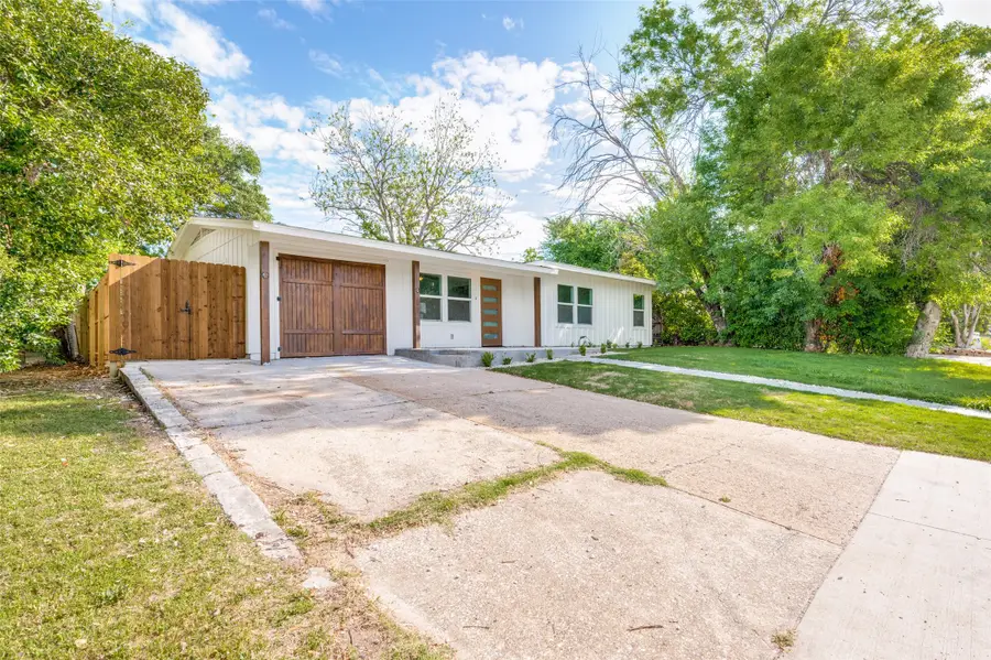 2605 Greenhurst Drive, Farmers Branch, TX 75234 - #2