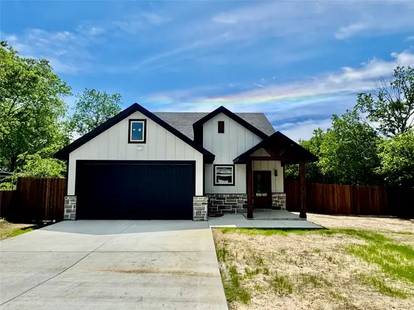 205 W Elm Street, Alvarado, TX 76009