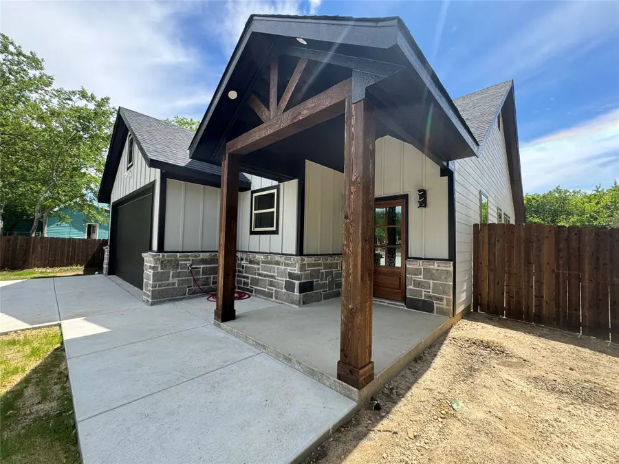 205 W Elm Street, Alvarado, TX 76009 - #2