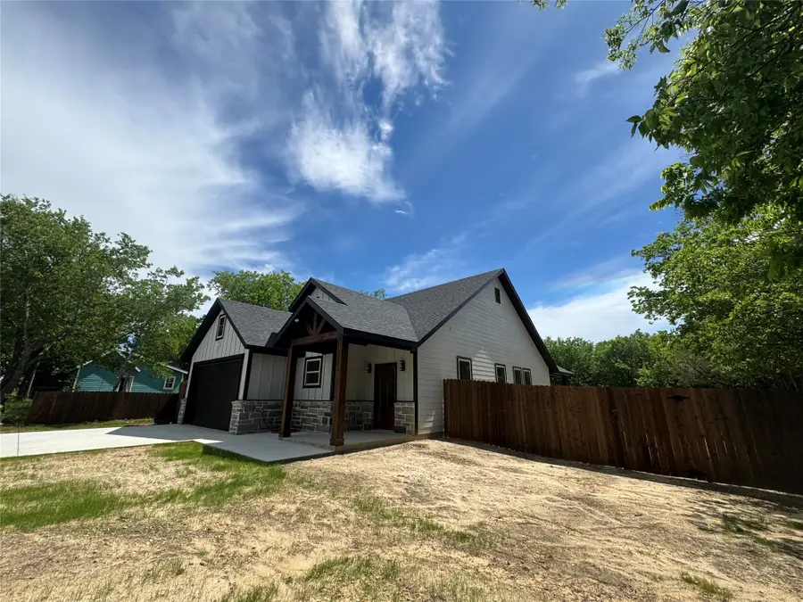 205 W Elm Street, Alvarado, TX 76009 - #3