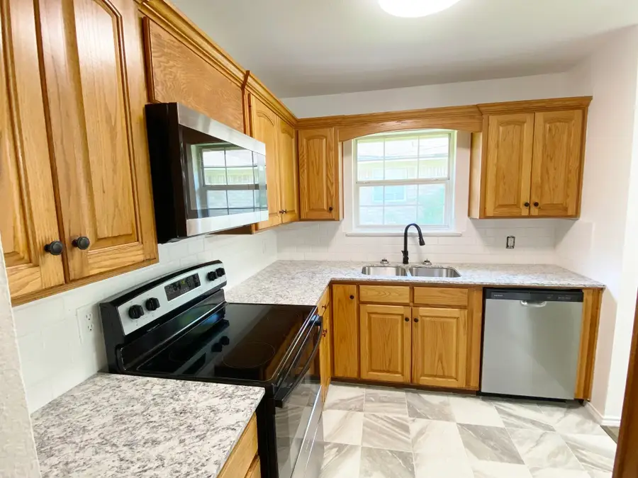 501 Red Springs Avenue, Mount Pleasant, TX 75455 - #2