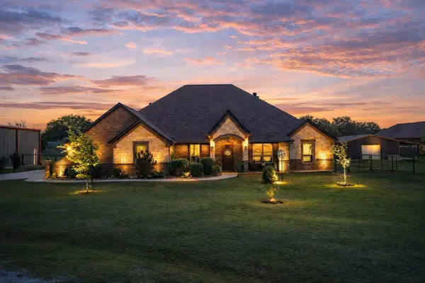 112 Knob Court, Springtown, TX 76082