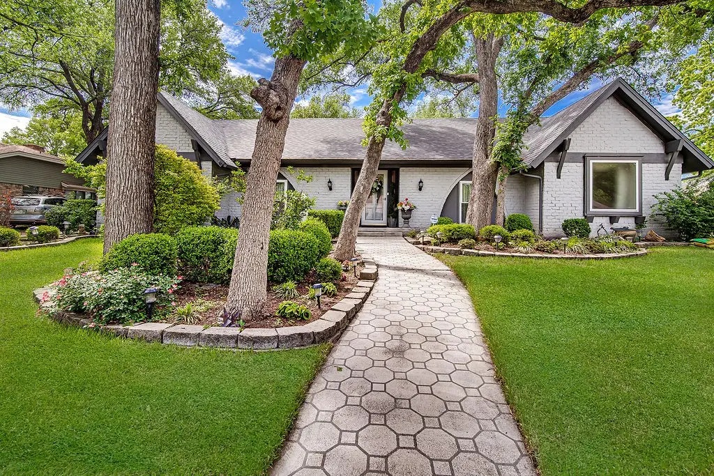 109 Oak Forest Trail, Euless, TX 76039 - #1