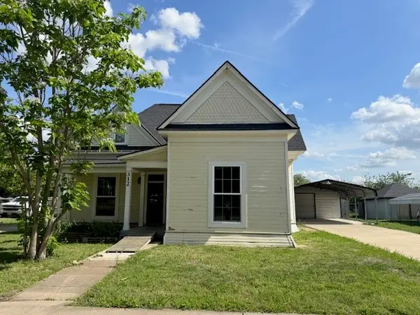 312 Poplar Street, Italy, TX 76651