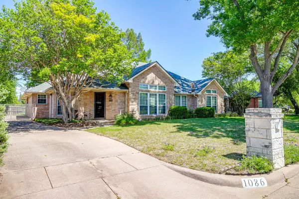 1086 Rock Ridge Drive, Burleson, TX 76028
