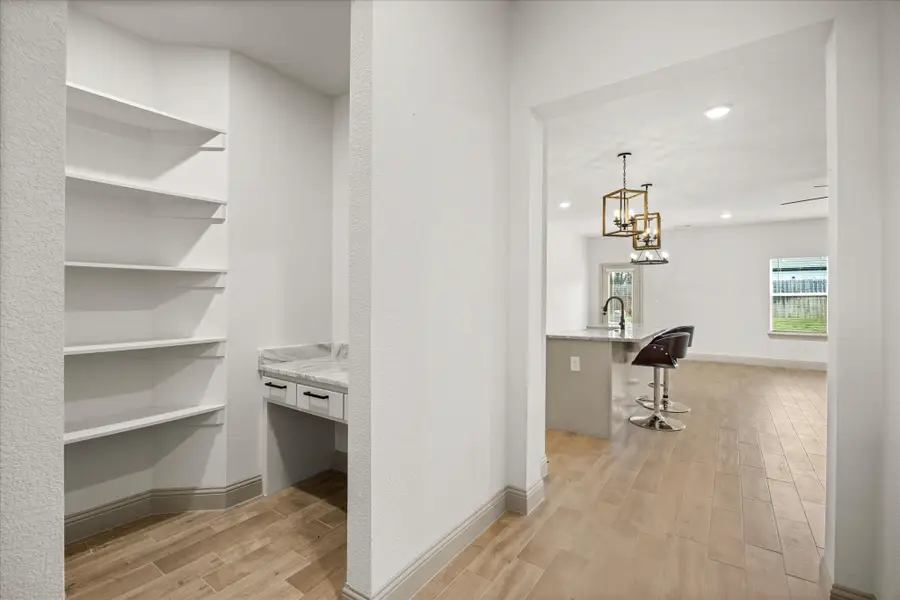 5707 Stonegate Circle, Granbury, TX 76048 - #3