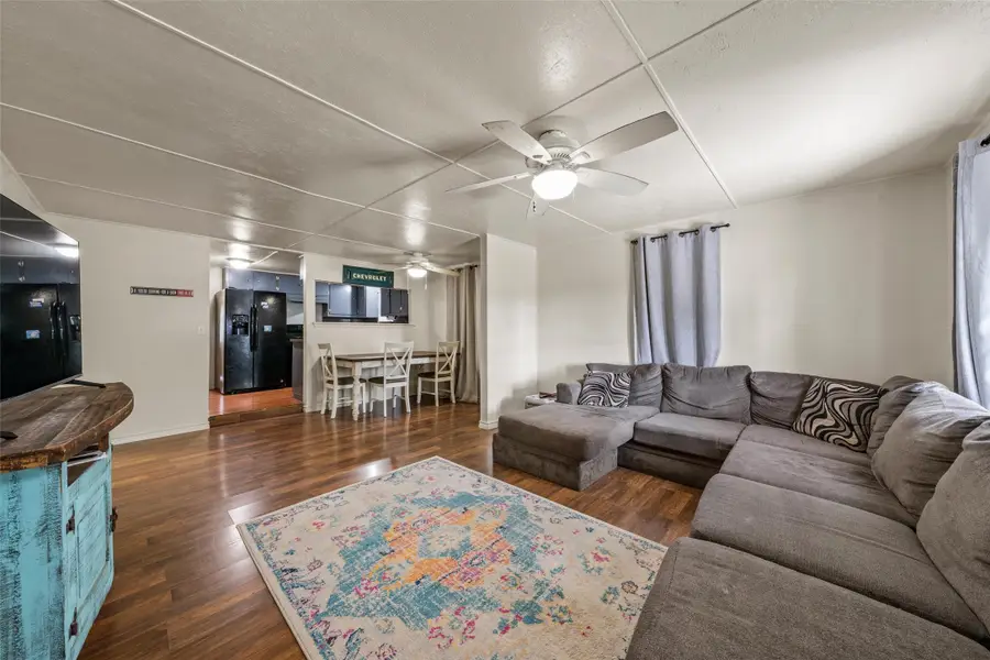 511 W Navasota Street, Groesbeck, TX 76642 - #2