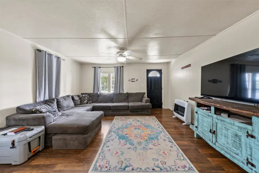 511 W Navasota Street, Groesbeck, TX 76642 - #3