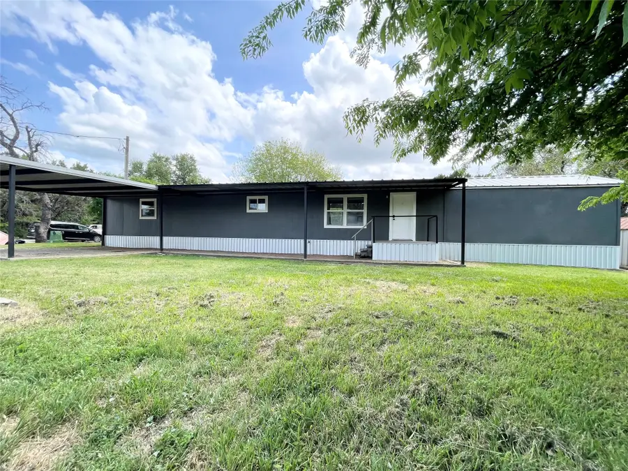 433 Capricorn Drive, Granbury, TX 76049 - #2