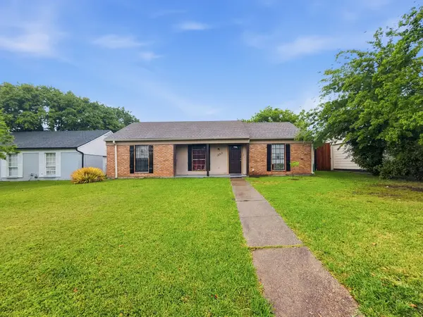 10315 Oak Gate Lane, Dallas, TX 75217